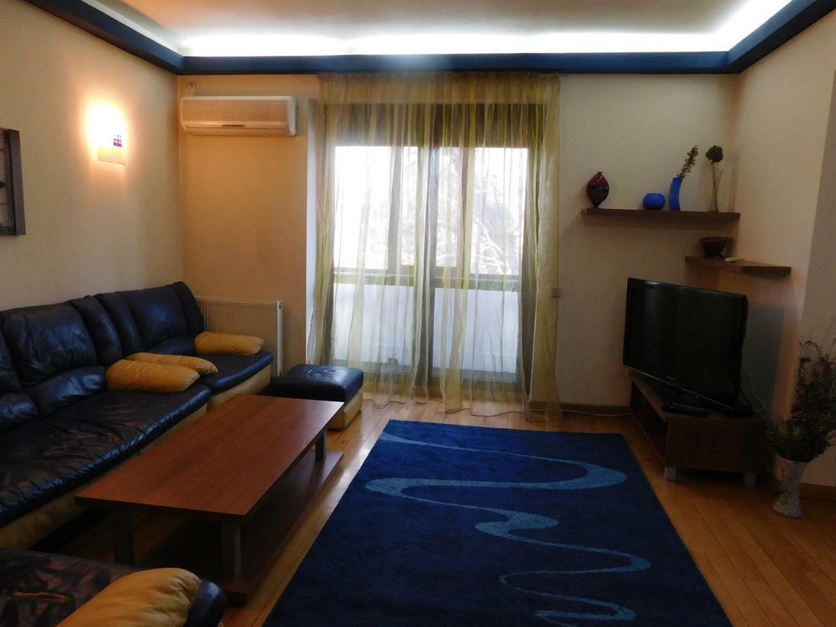 Nicole'S Apartment Bucarest Exterior foto